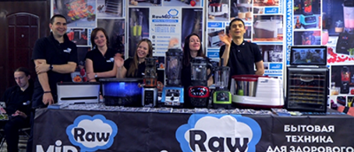 Видеоотчёт с Веган Феста 2017 в Этажах от компании RawMiD