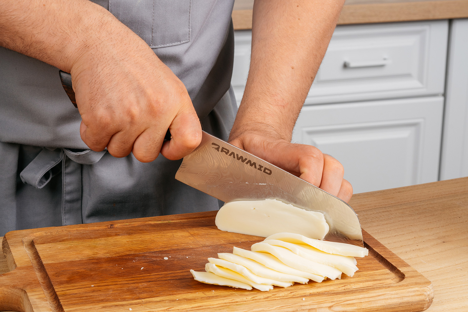 Нарезать мясо поперек волокон. Нарезка мокрых. Нарезка мокрых. Нарезка мокрых. Мокрая девочка.